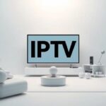 Bild på en modern TV med en stor skärm som visar en högkvalitativ IPTV-ström, omgiven av bekväma soffor och en läcker hemmabio-anläggning, som symboliserar Sveriges bästa IPTV-leverantör